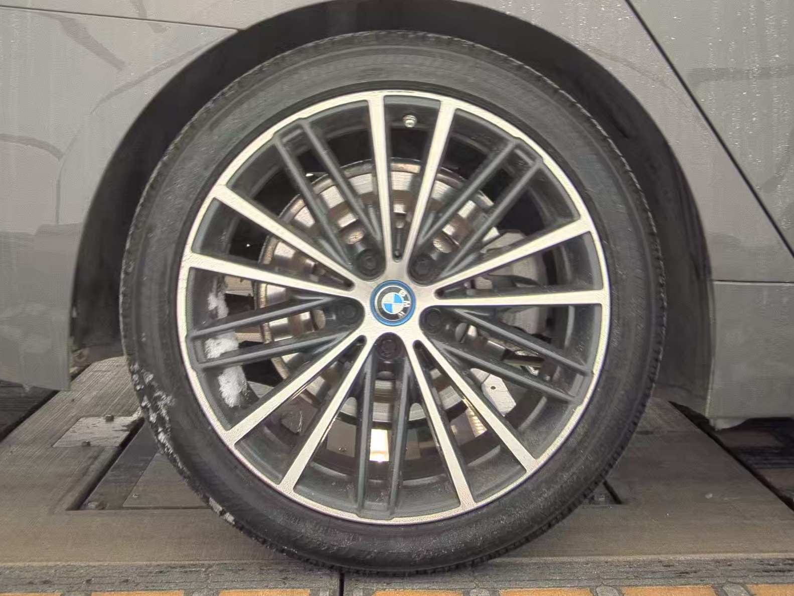 2022 BMW 5 Series 530e xDrive AWD