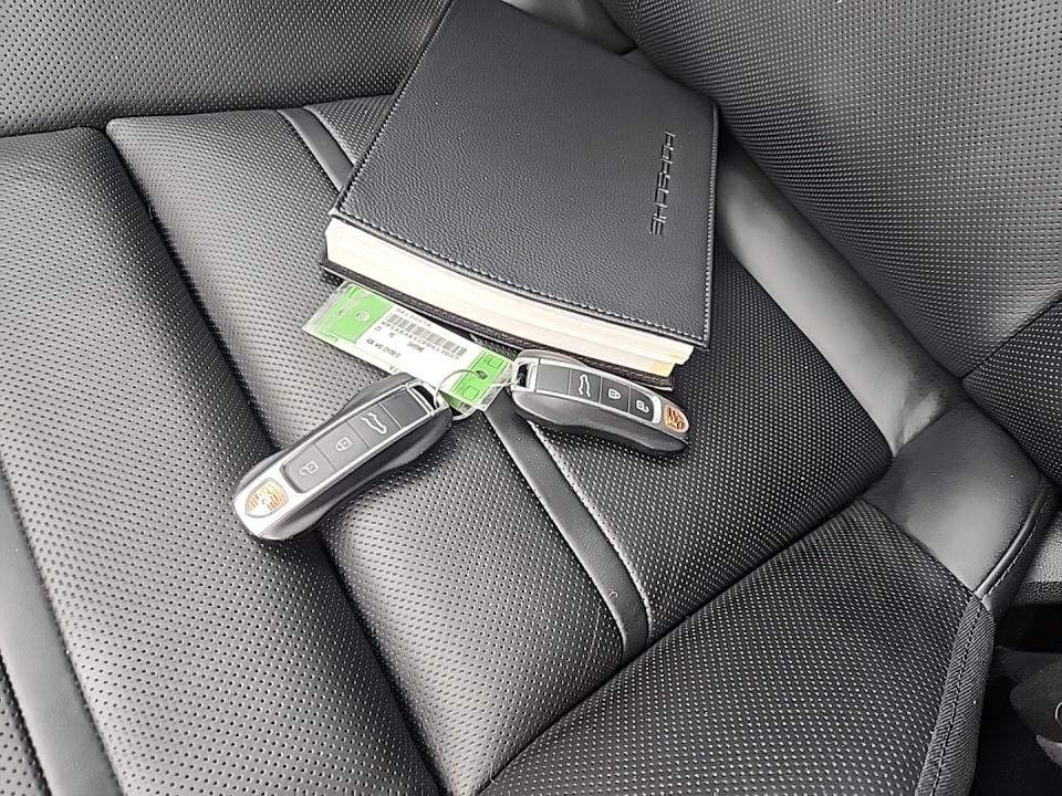 2023 Porsche Cayenne E-Hybrid Platinum Edition AWD