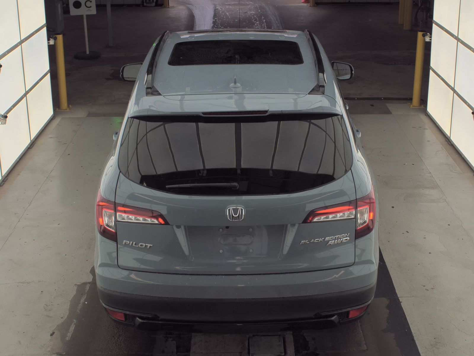 2022 Honda Pilot Black Edition AWD