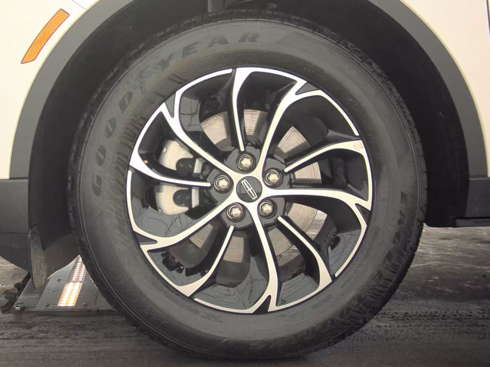 2025 Lincoln Nautilus Premiere AWD