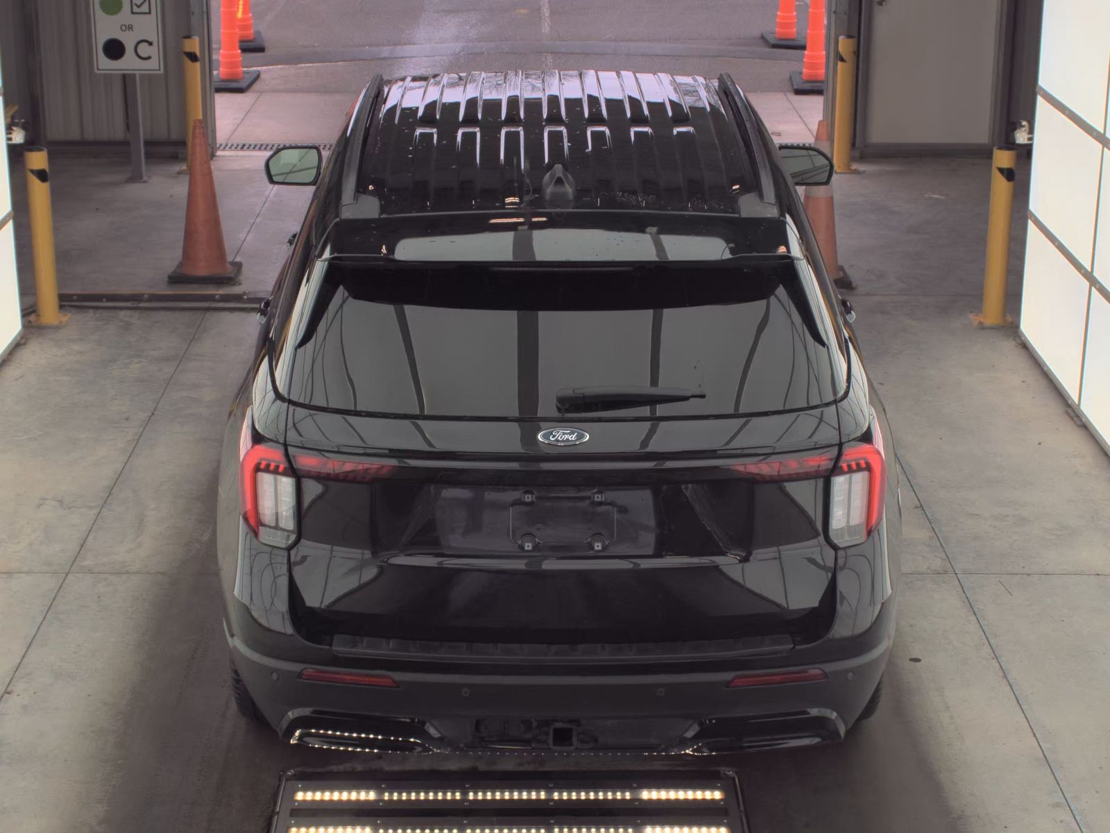 2025 Ford Explorer ST-Line AWD