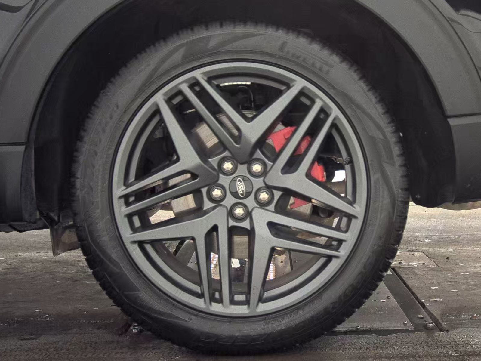 2025 Ford Explorer ST-Line AWD