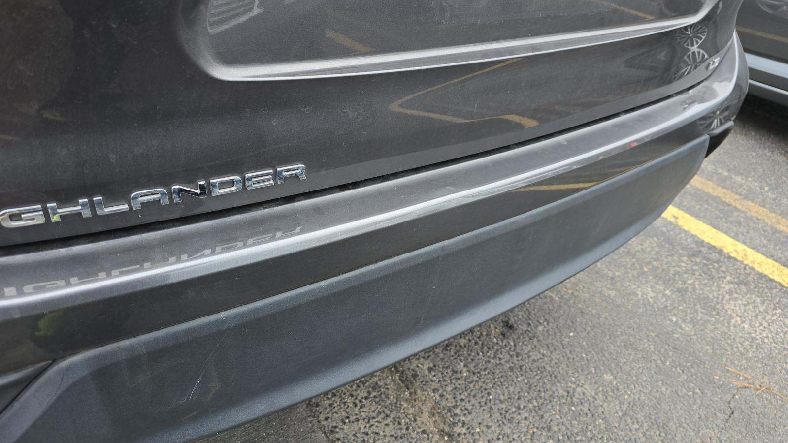 2022 Toyota Highlander LE FWD