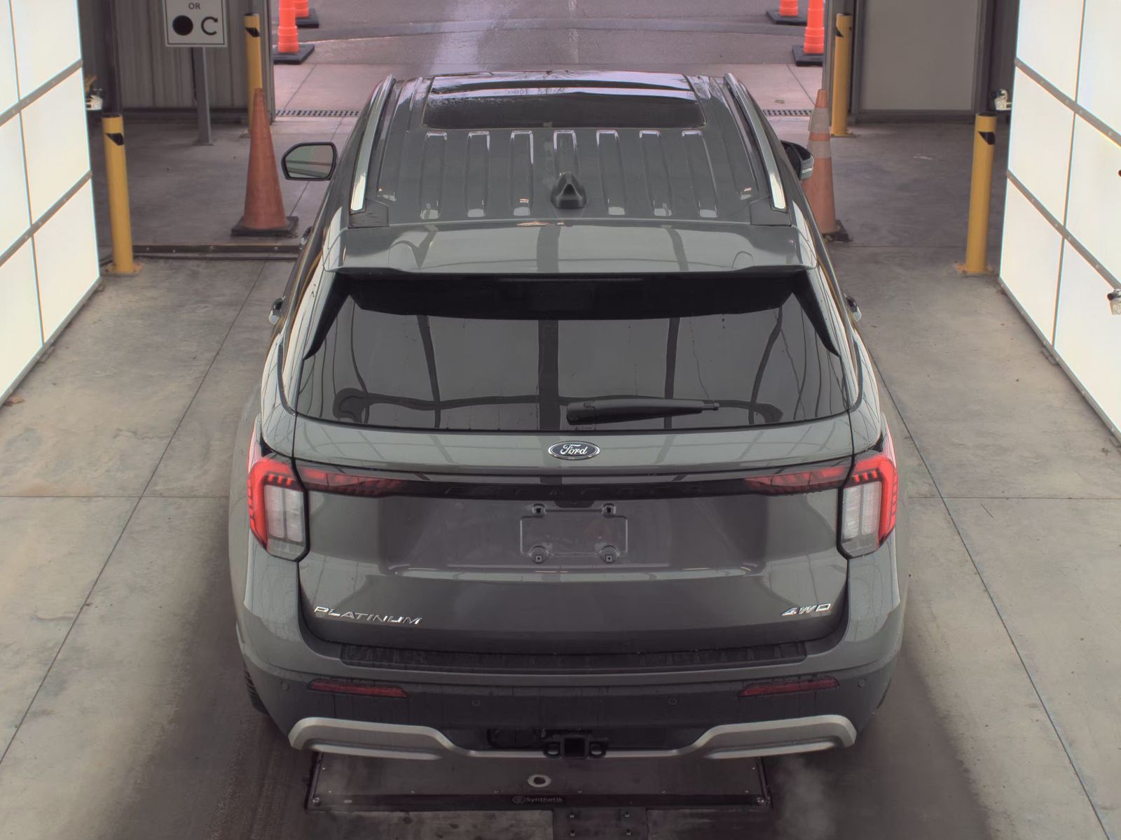 2025 Ford Explorer Platinum AWD