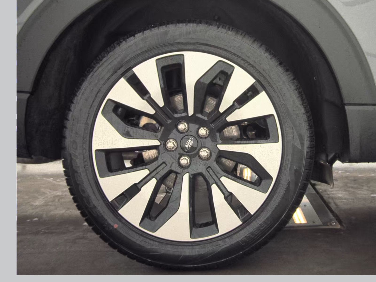 2025 Ford Explorer Platinum AWD