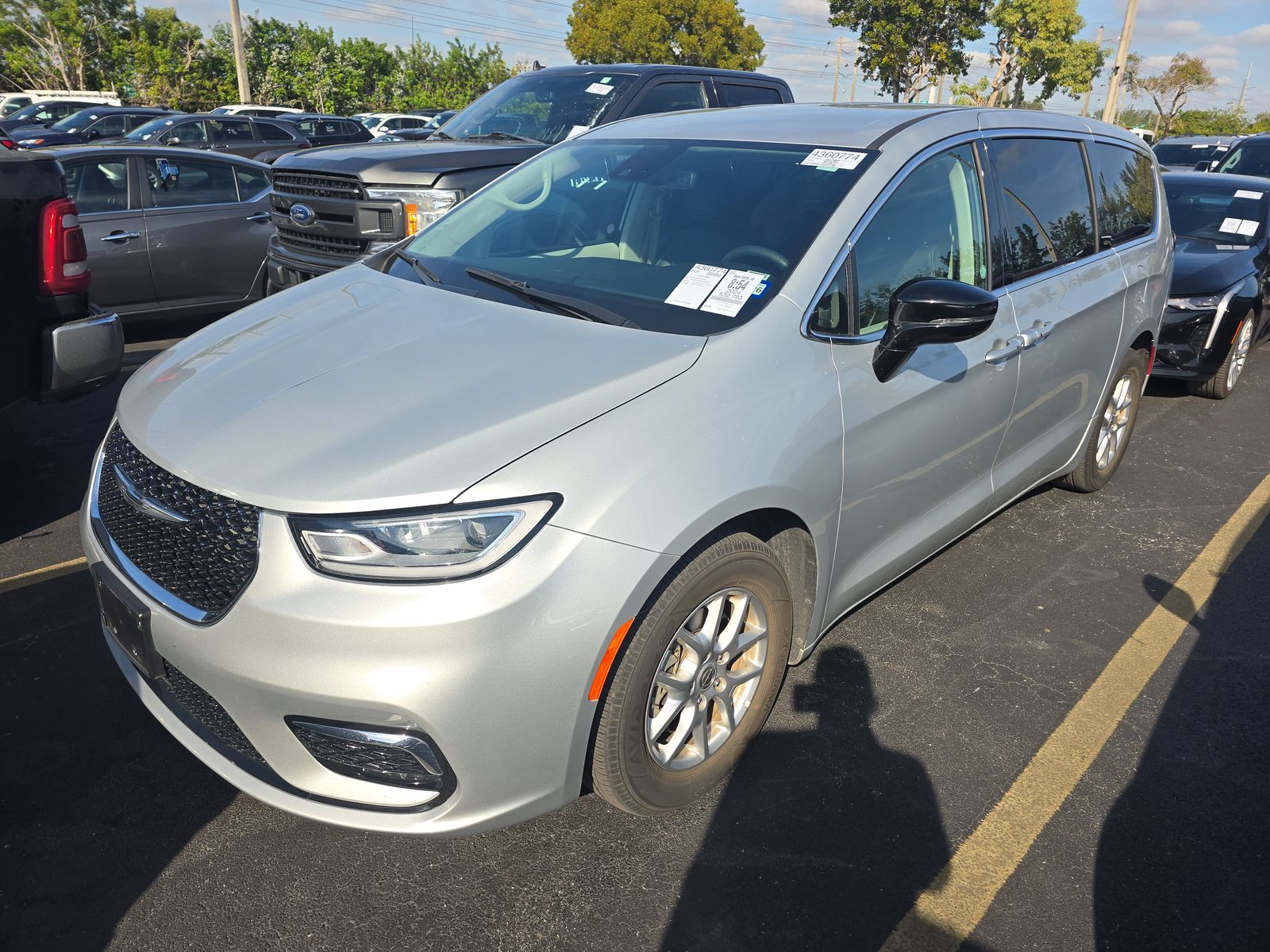 2024 Chrysler Pacifica Touring L FWD
