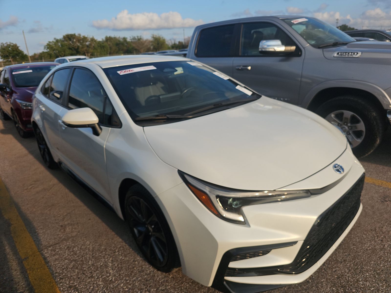 2023 Toyota Corolla Hybrid SE FWD