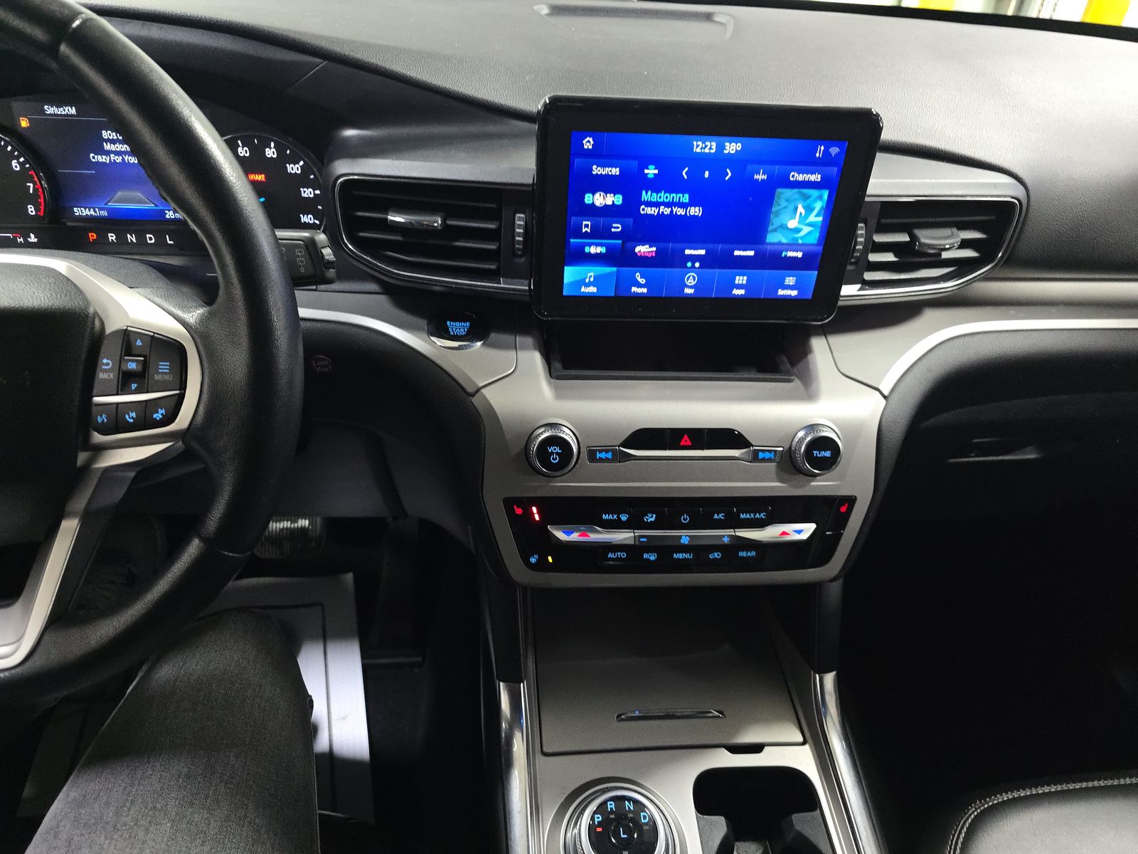 2022 Ford Explorer XLT AWD