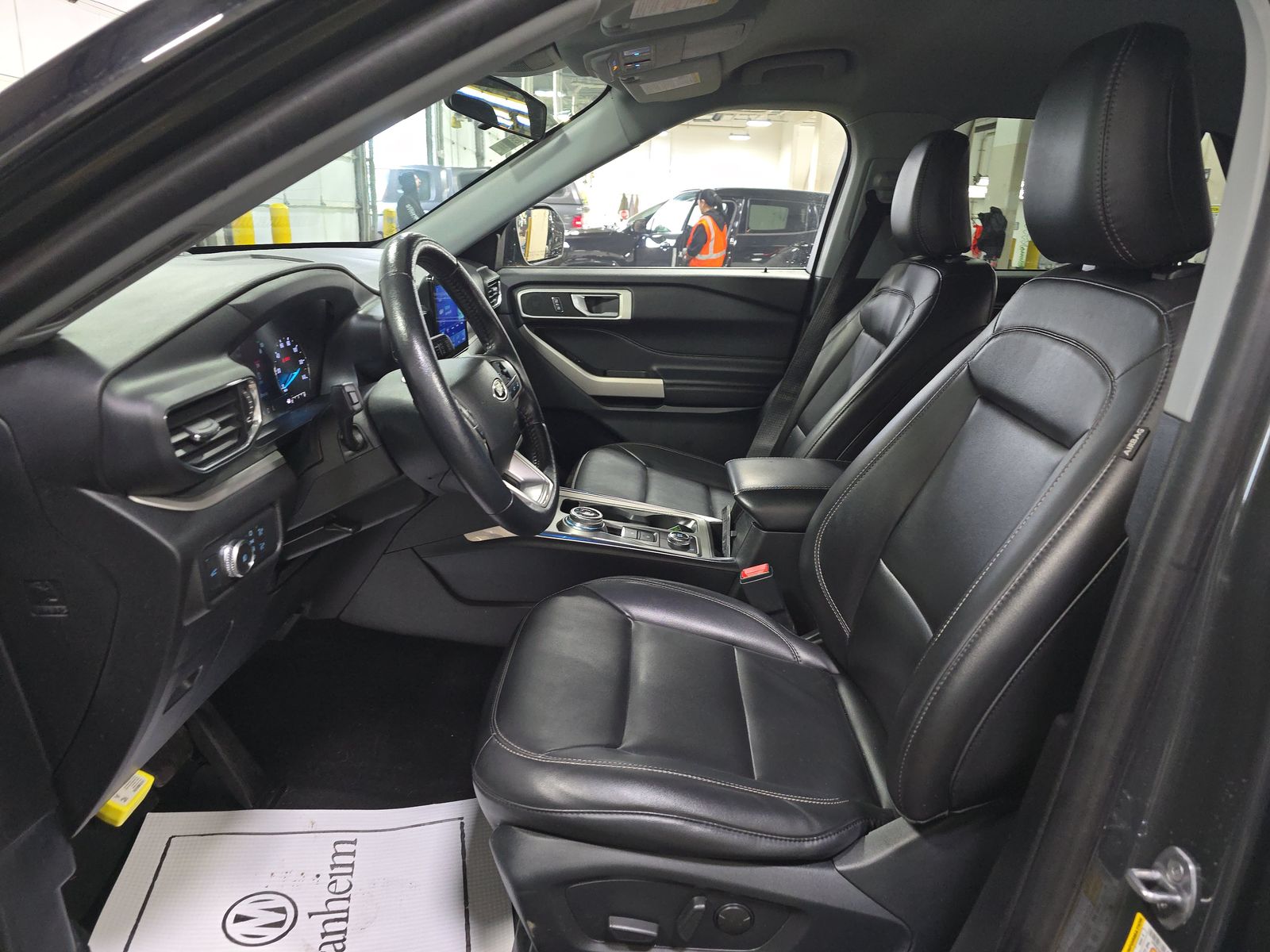 2022 Ford Explorer XLT AWD