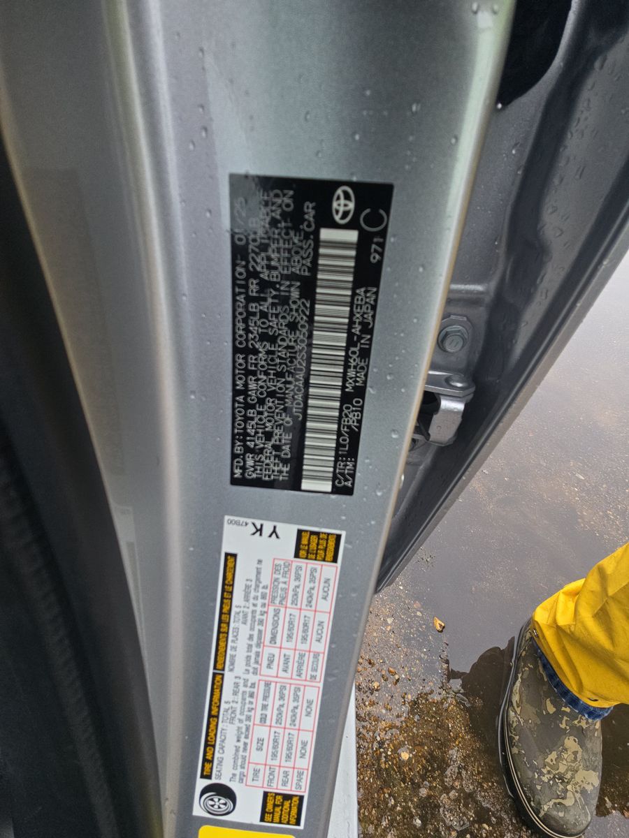 2025 Toyota Prius LE FWD