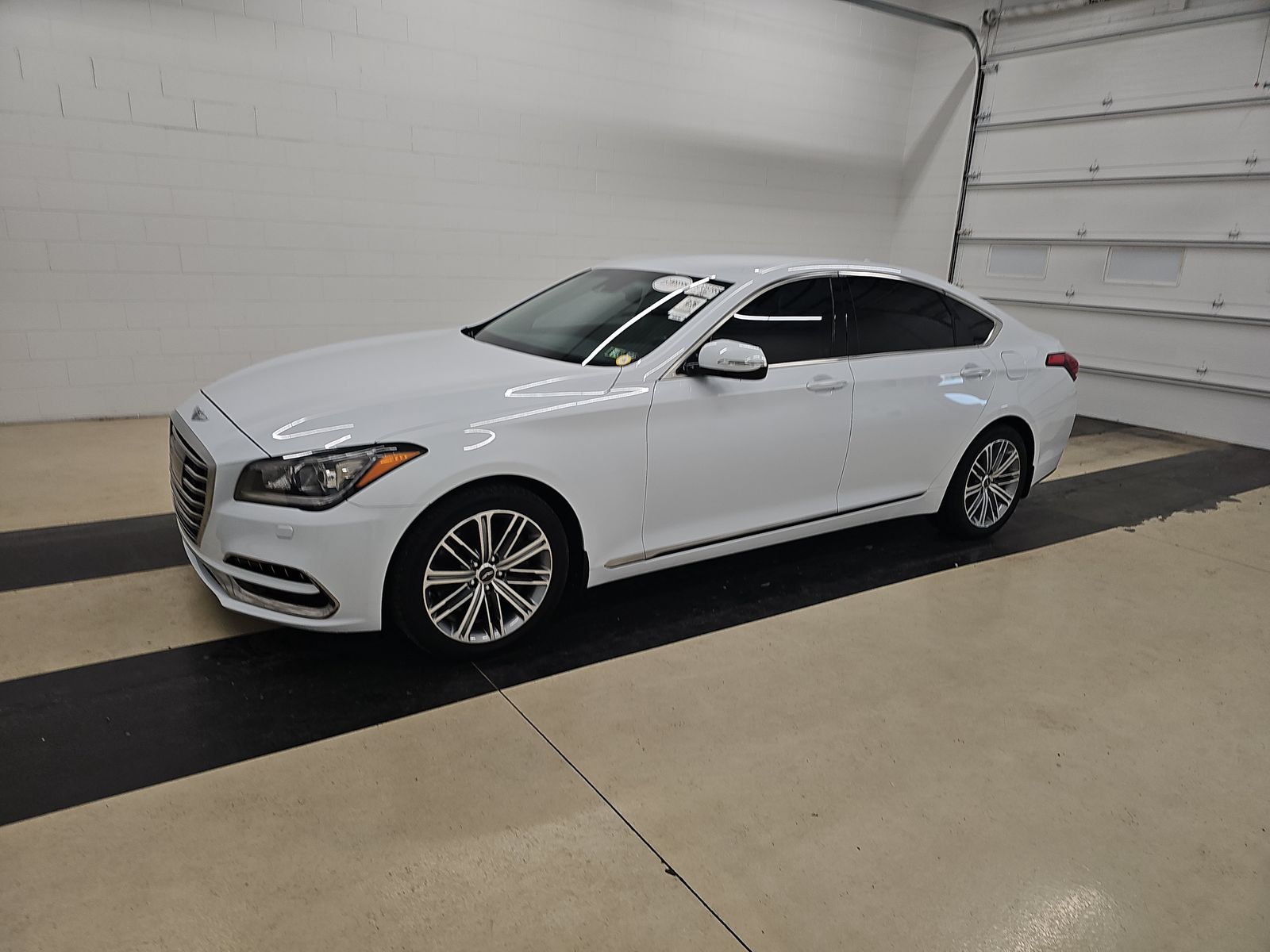 2018 GENESIS G80 Base's photo