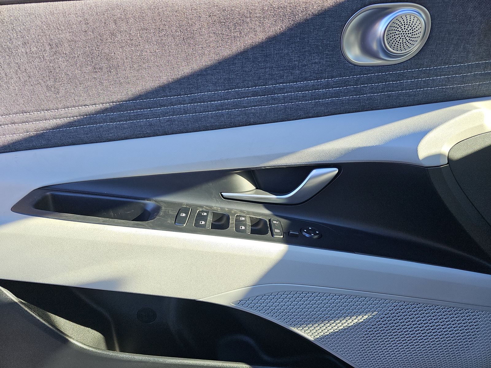 2024 Hyundai Elantra Limited FWD