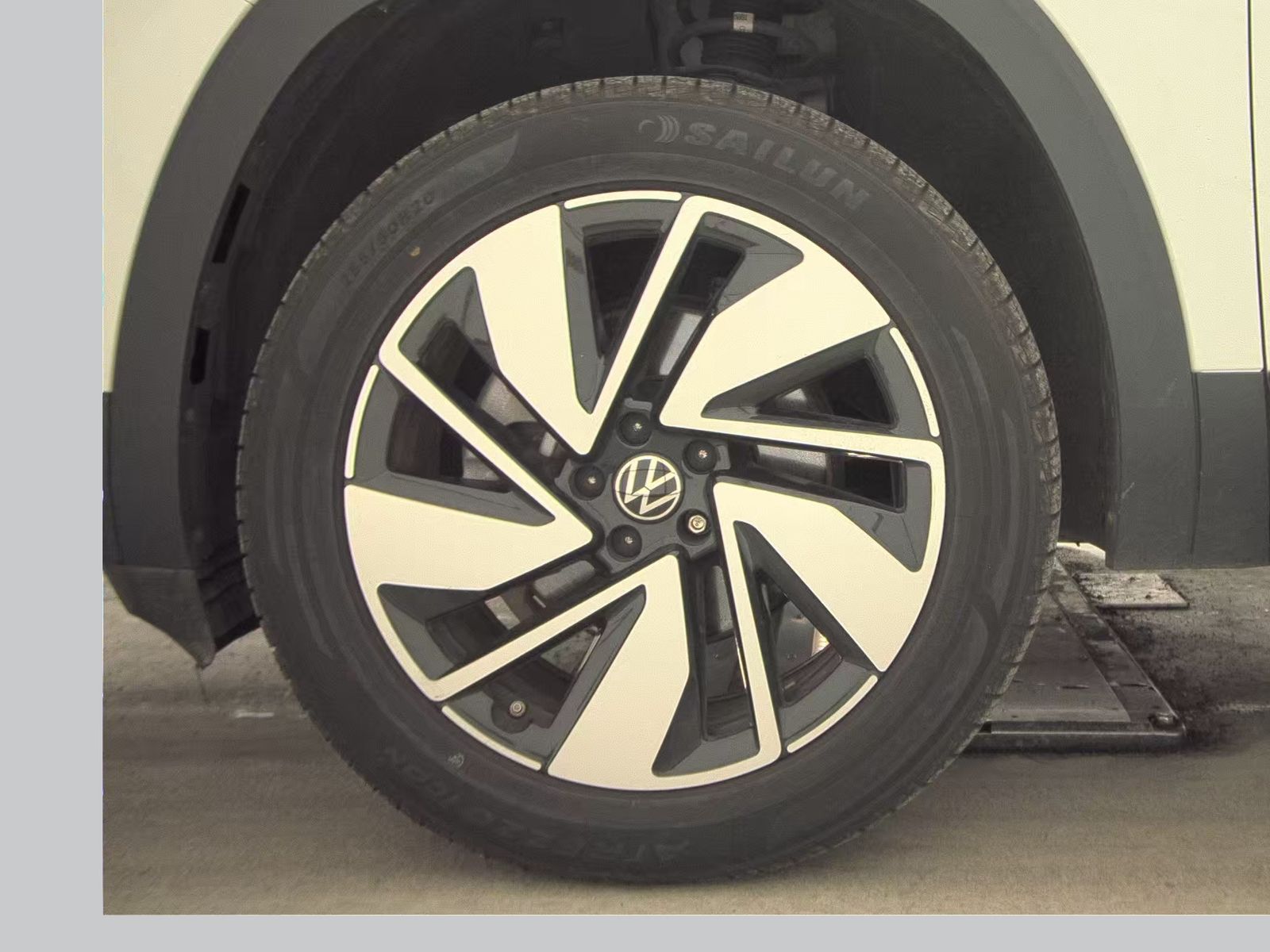 2024 Volkswagen Atlas 2.0T SE AWD