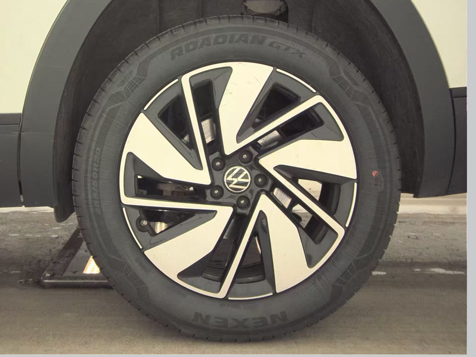 2024 Volkswagen Atlas 2.0T SE AWD