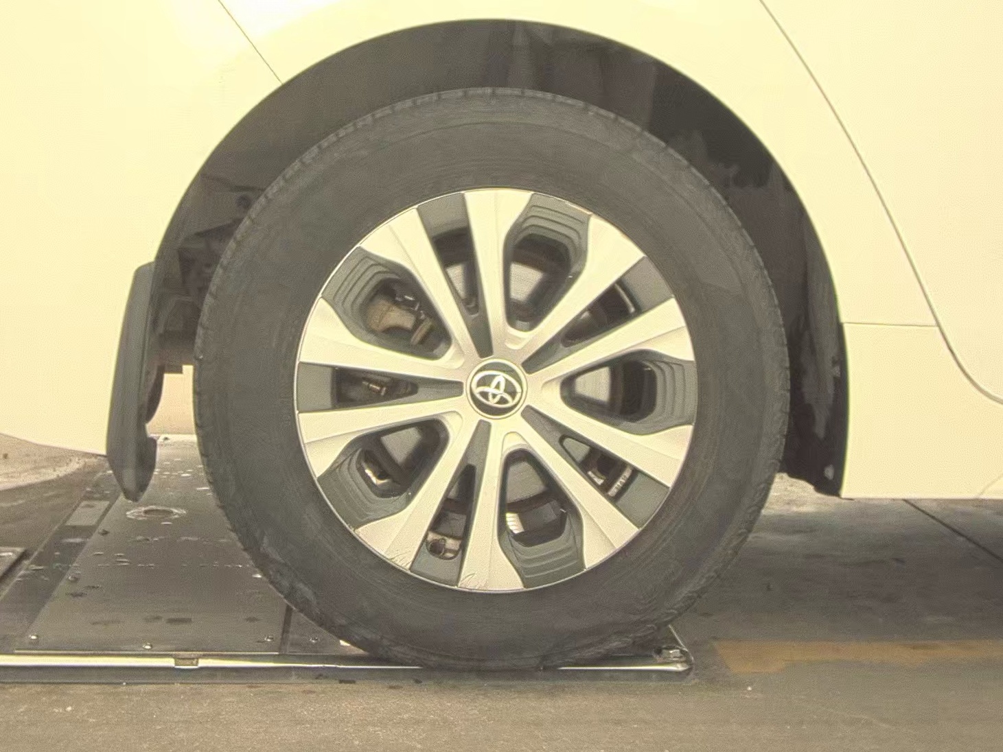 2021 Toyota Corolla Hybrid LE FWD