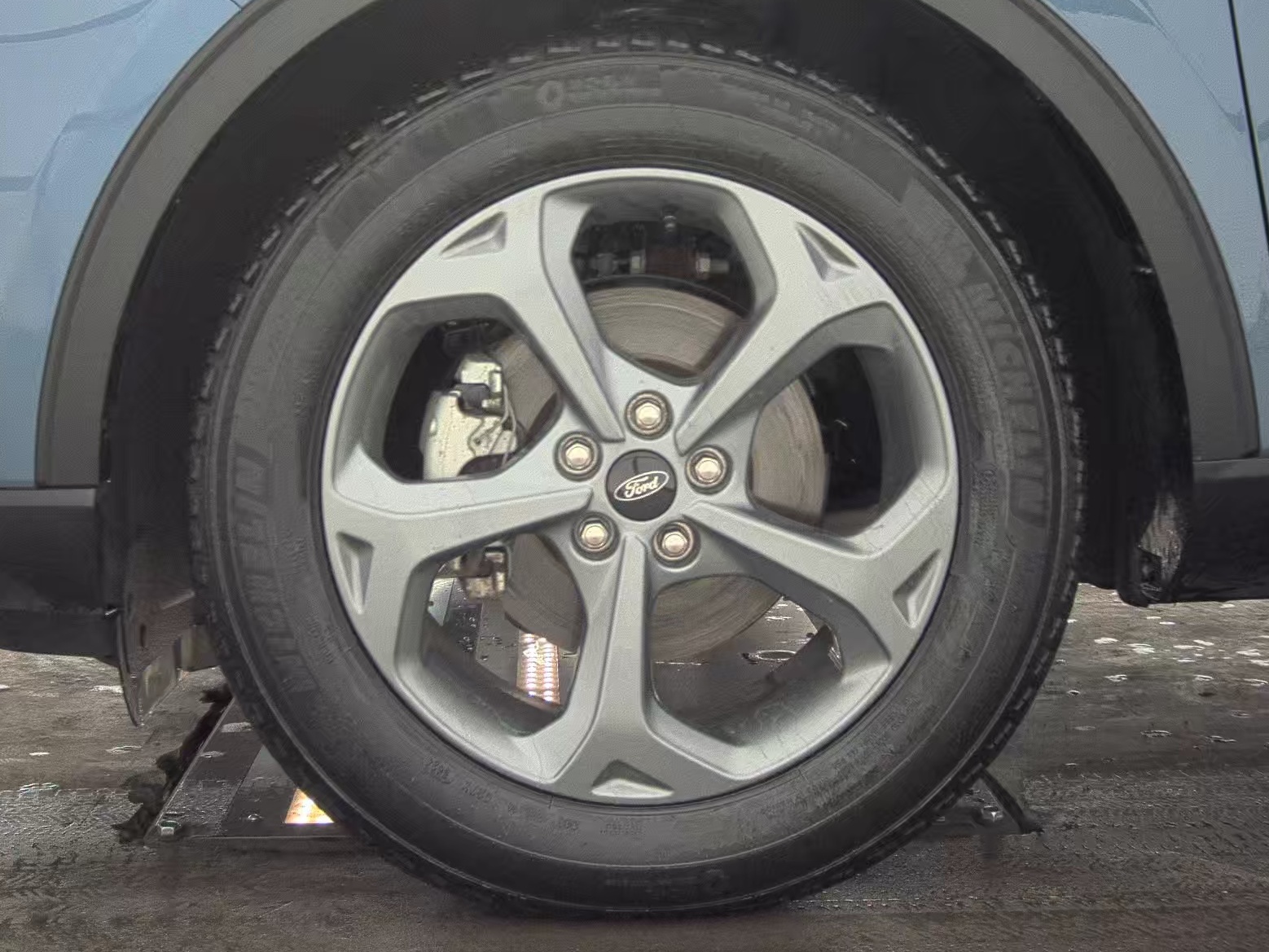 2025 Ford Escape Hybrid ST-Line FWD