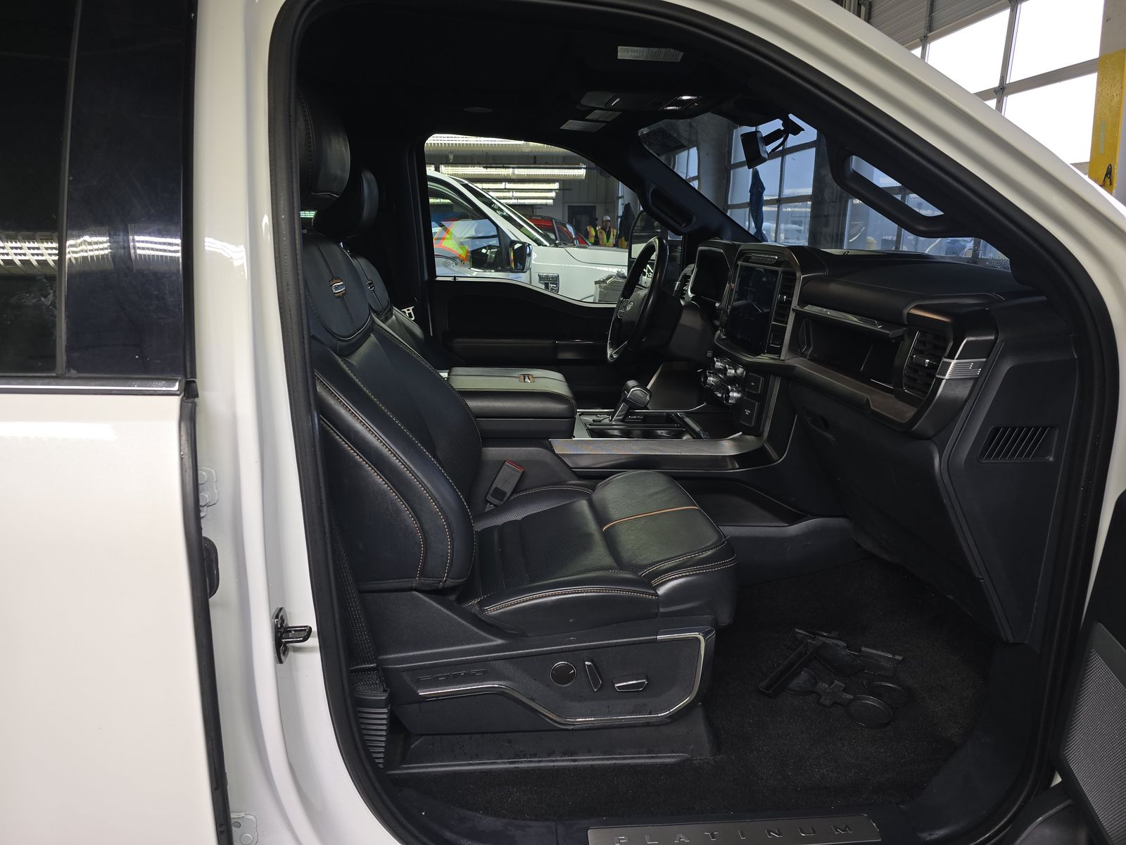 2022 Ford F-150 Hybrid Platinum AWD