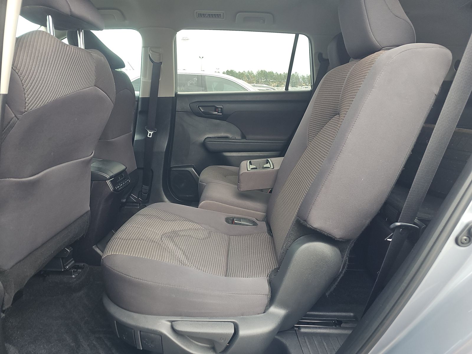 2024 Toyota Highlander LE FWD