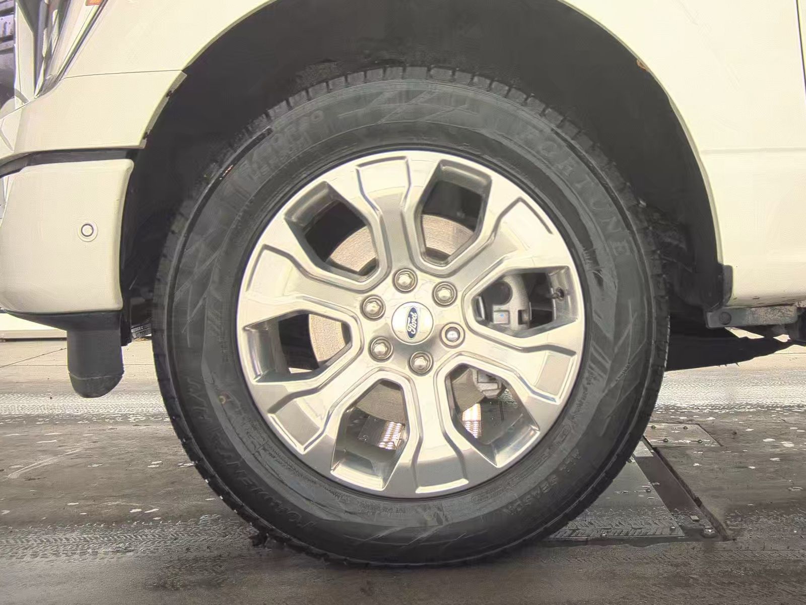 2022 Ford F-150 Hybrid Platinum AWD