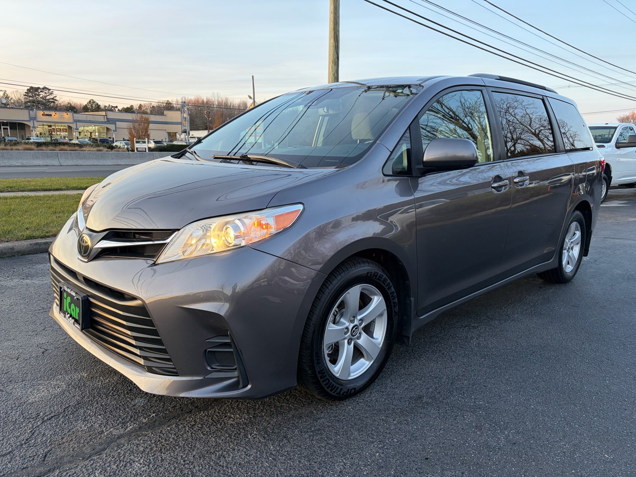 2020 Toyota Sienna LE FWD