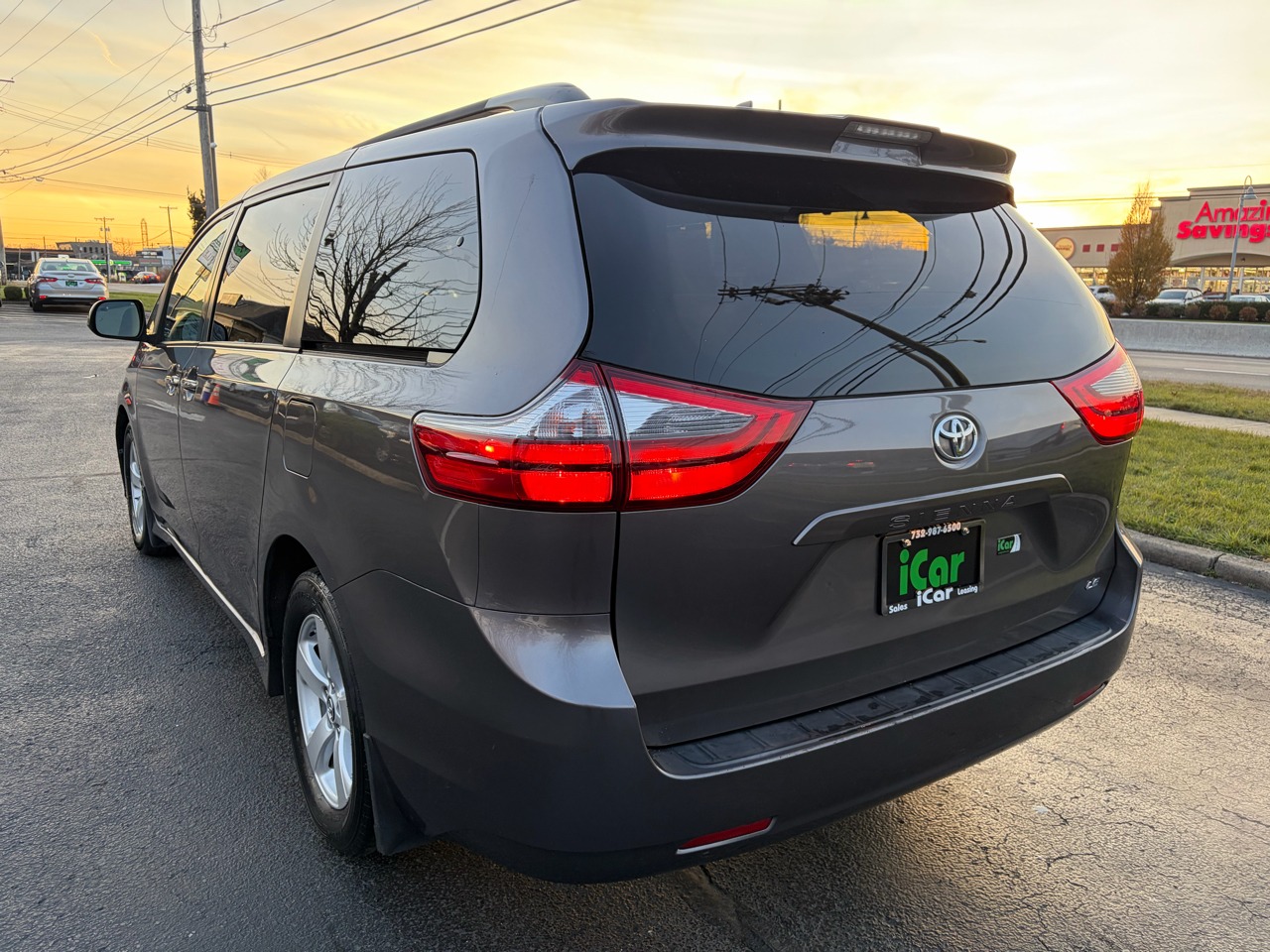 2020 Toyota Sienna LE FWD