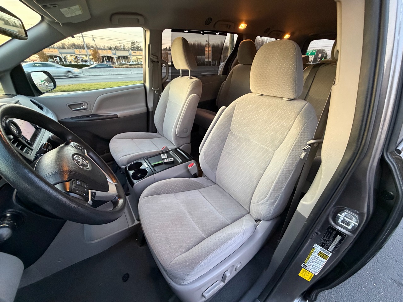 2020 Toyota Sienna LE FWD