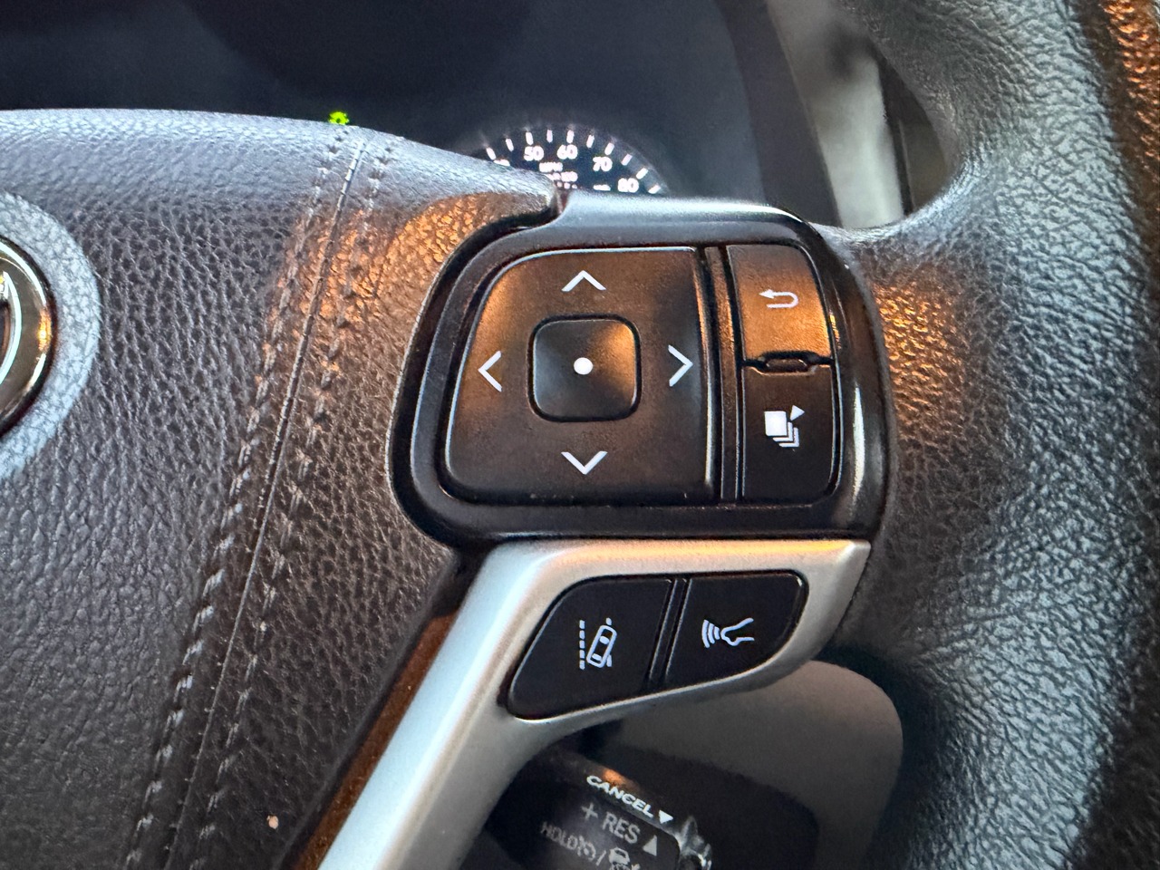 2020 Toyota Sienna LE FWD