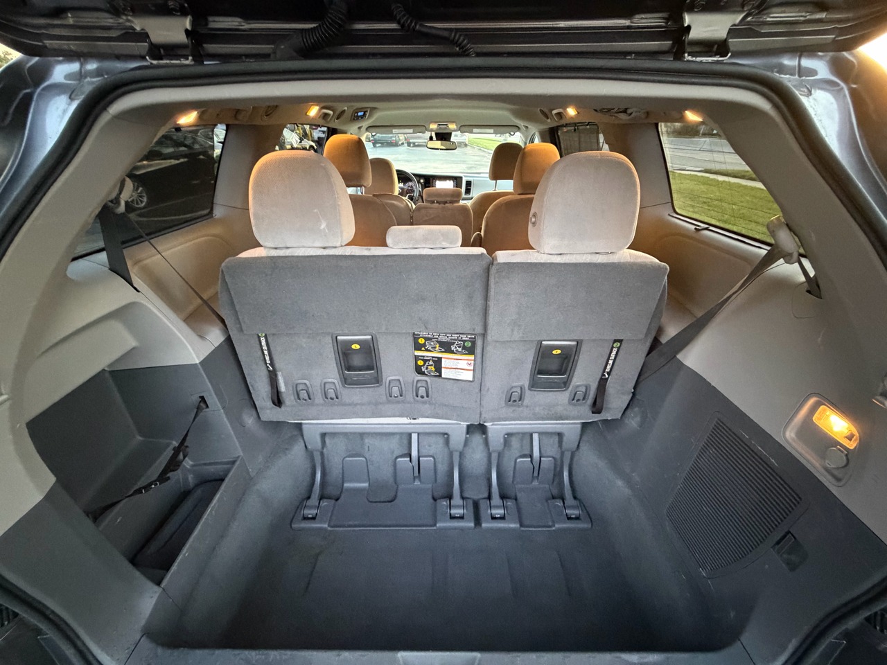 2020 Toyota Sienna LE FWD