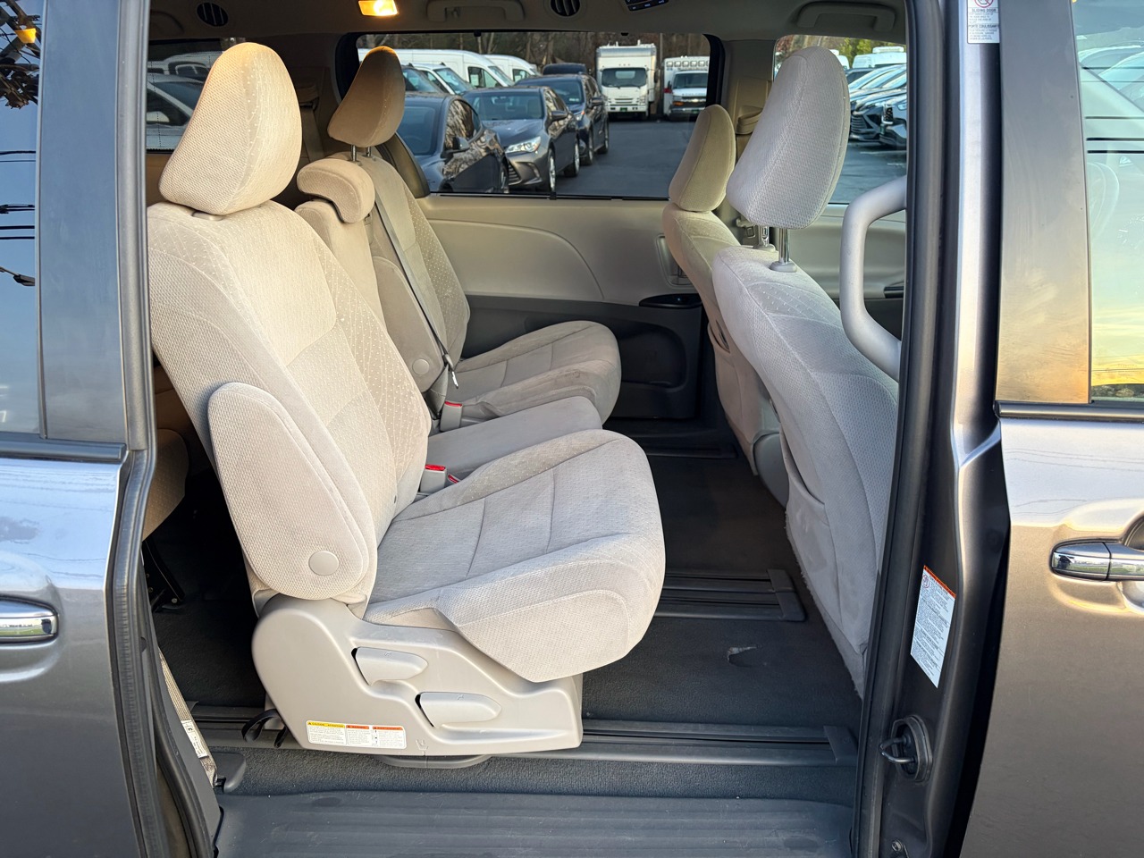 2020 Toyota Sienna LE FWD