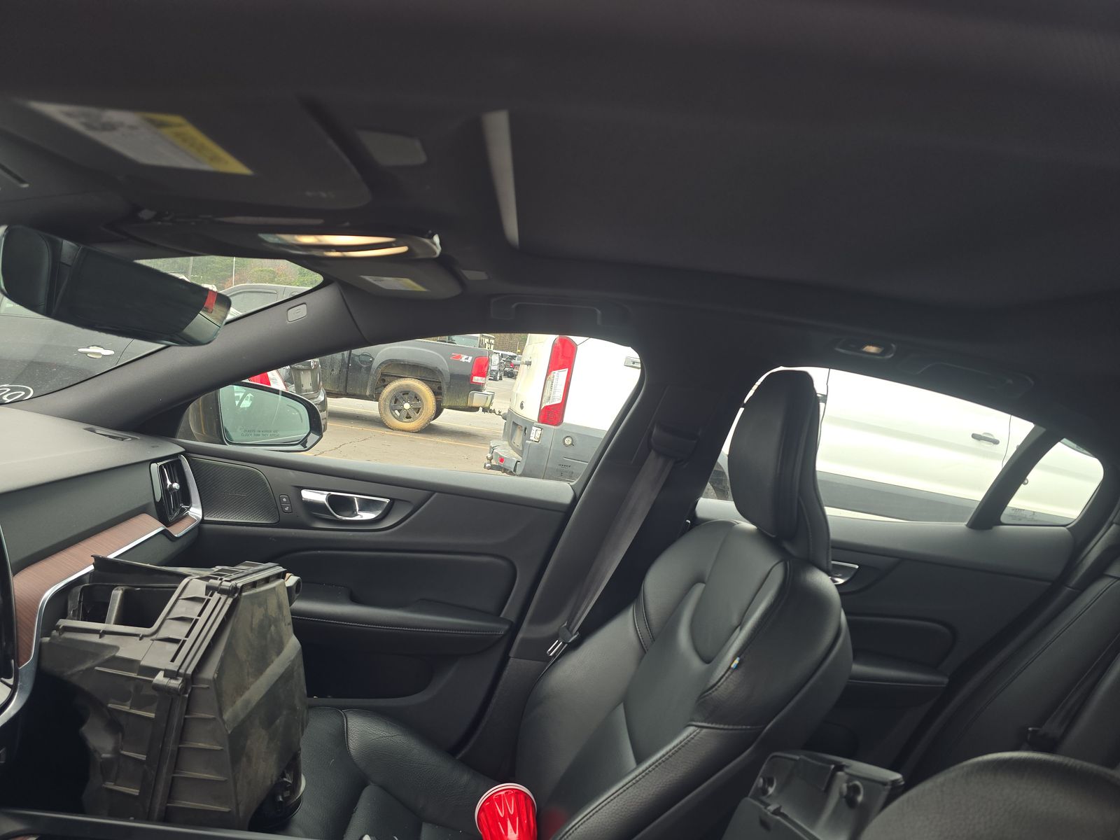 2023 Volvo S60 B5 Plus AWD