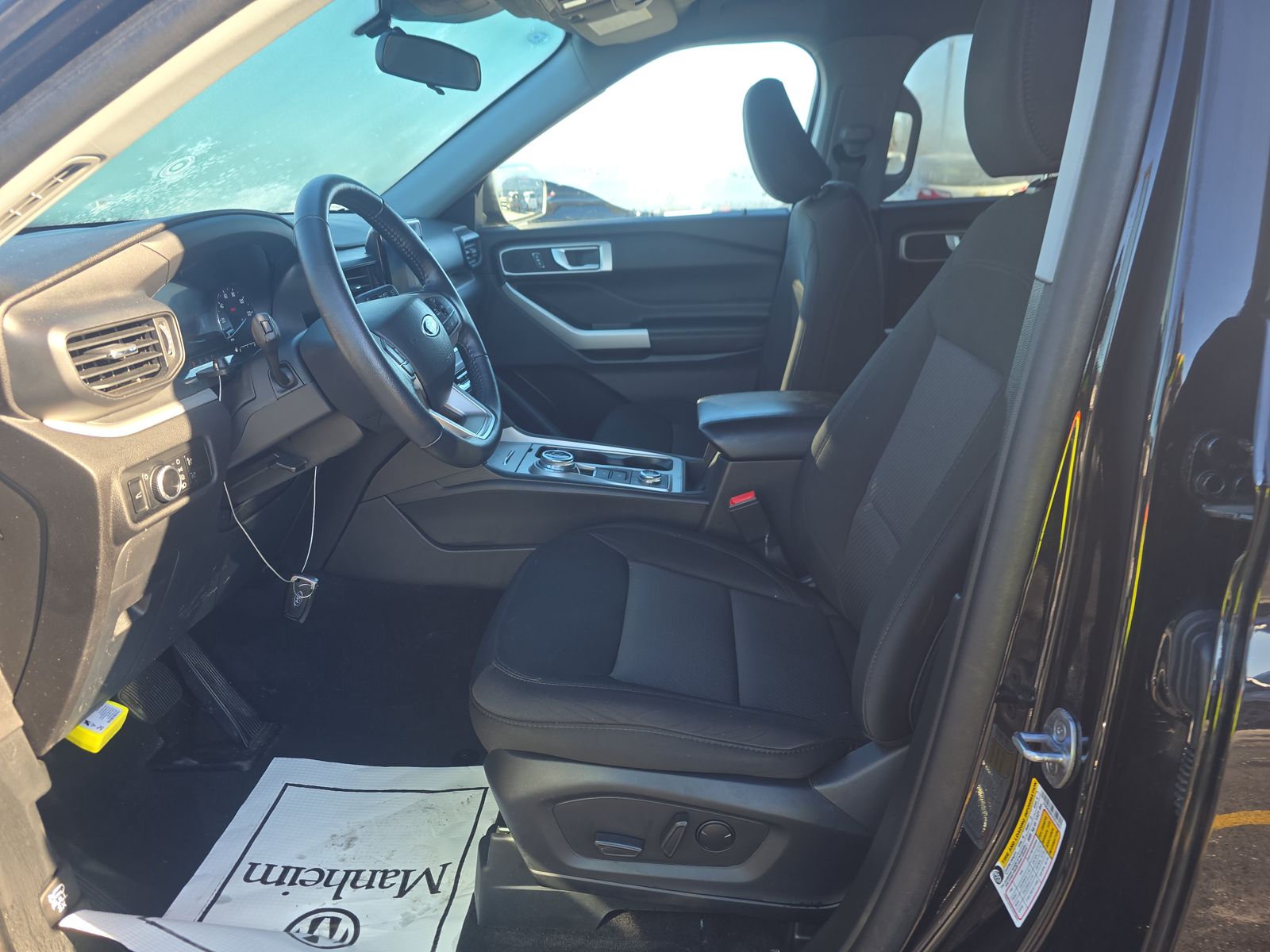 2023 Ford Explorer XLT AWD