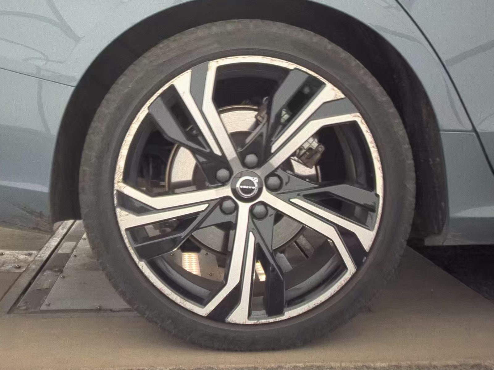 2024 Volvo S60 B5 Core AWD