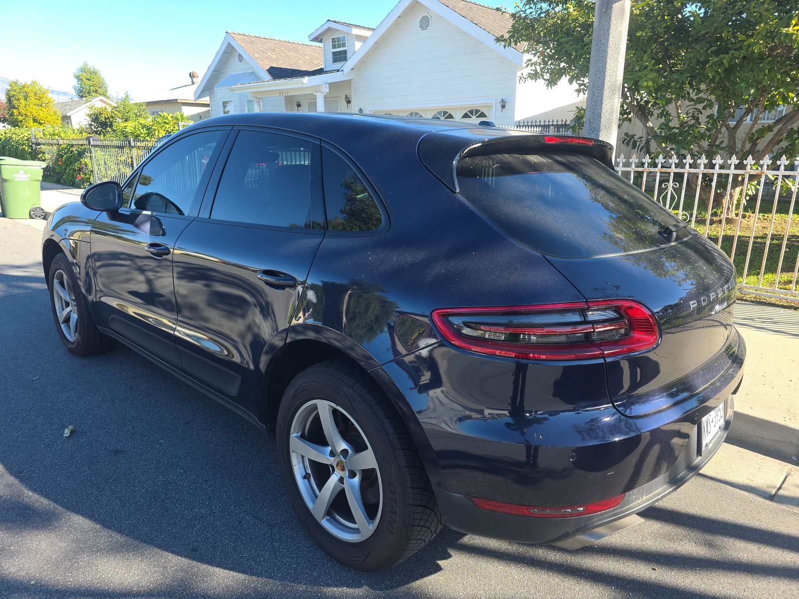 2018 Porsche Macan Base AWD