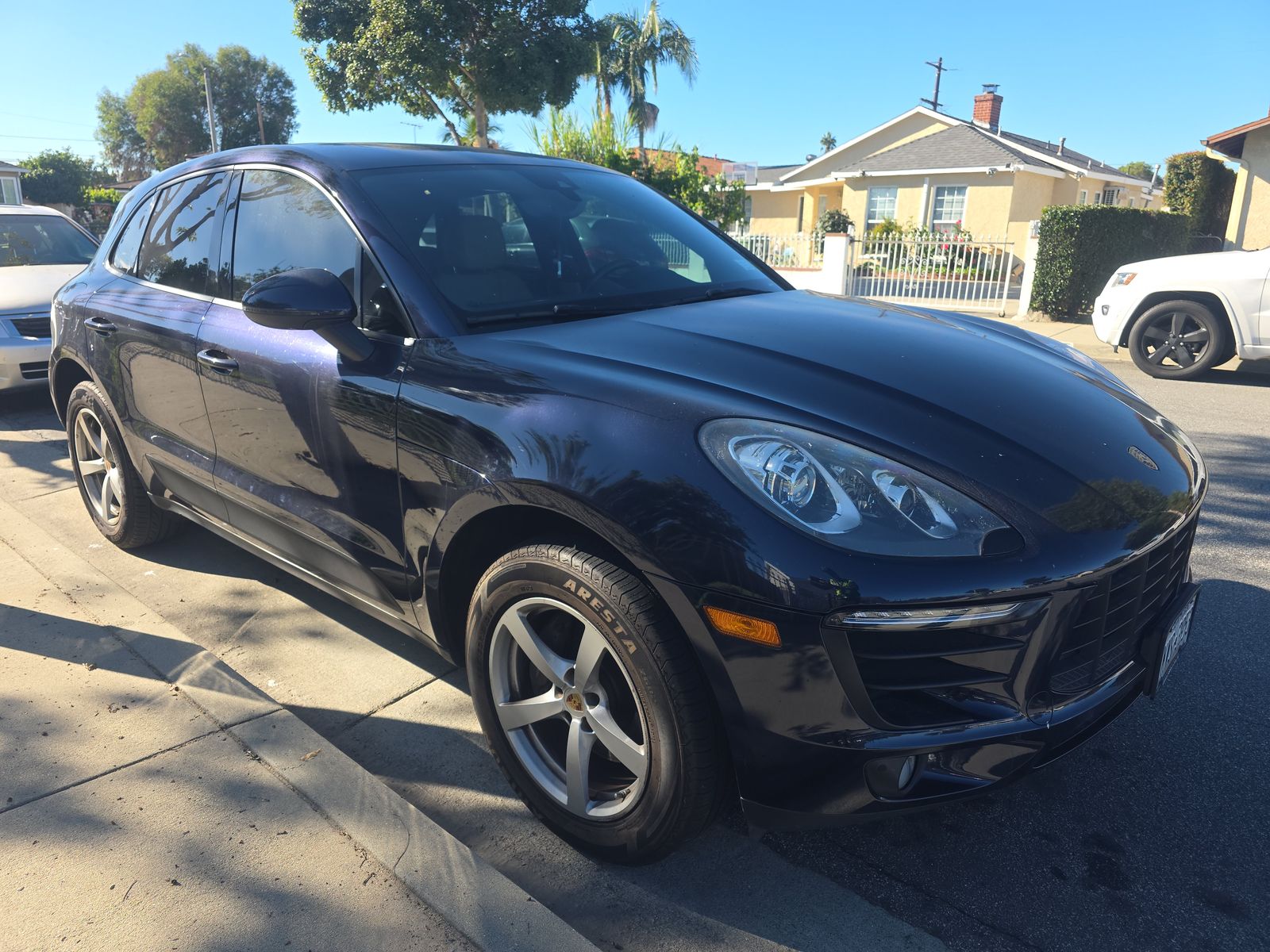 2018 Porsche Macan Base AWD