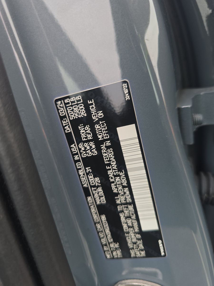 2024 Volvo S60 B5 Core AWD