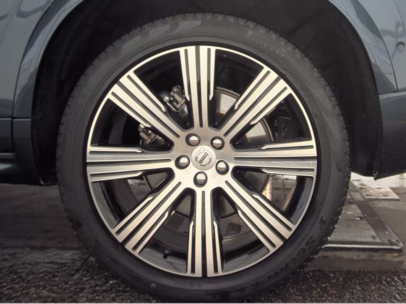 2024 Volvo XC90 Recharge T8 Ultimate AWD