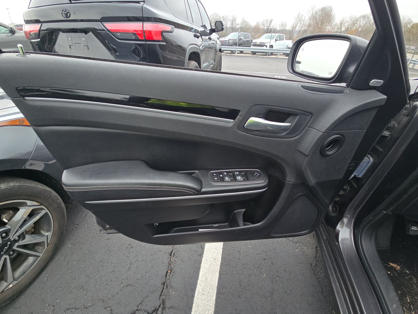 2023 Chrysler 300 300S RWD