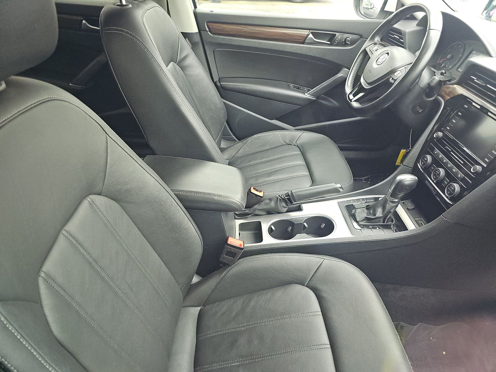 2020 Volkswagen Passat 2.0T SEL FWD