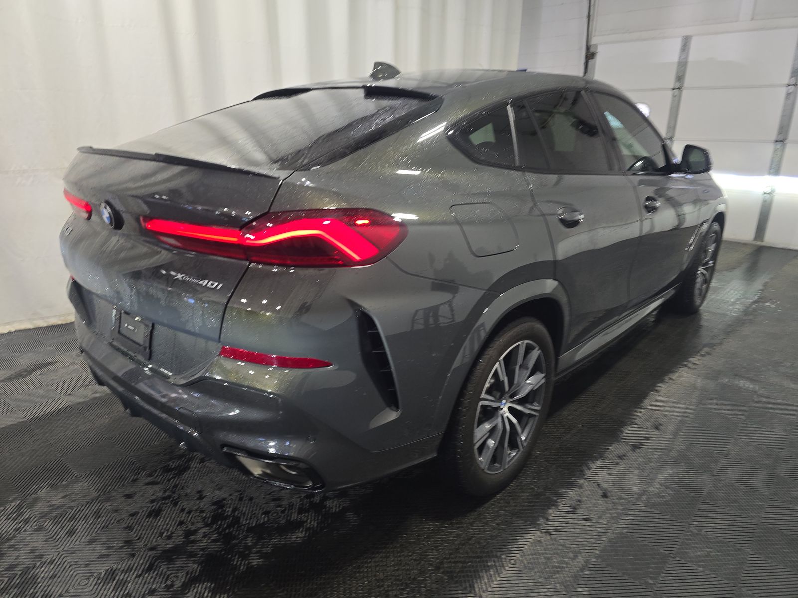 2023 BMW X6 xDrive40i AWD
