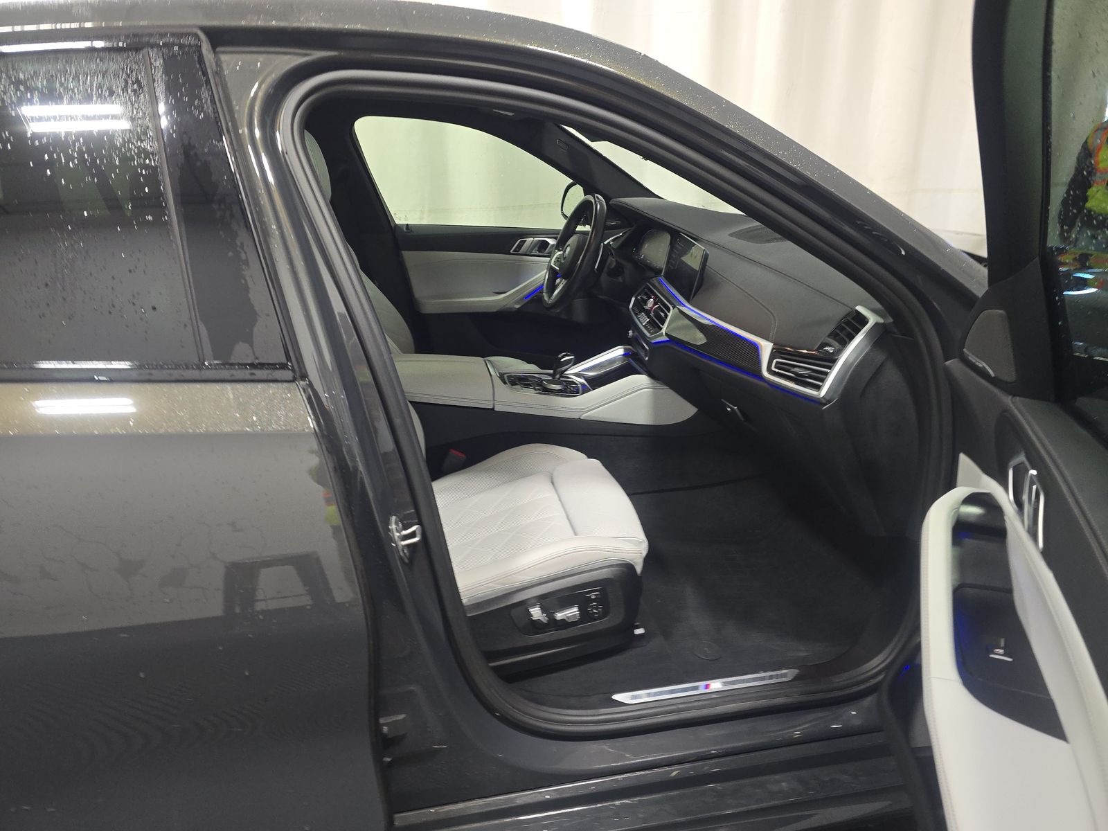 2023 BMW X6 xDrive40i AWD