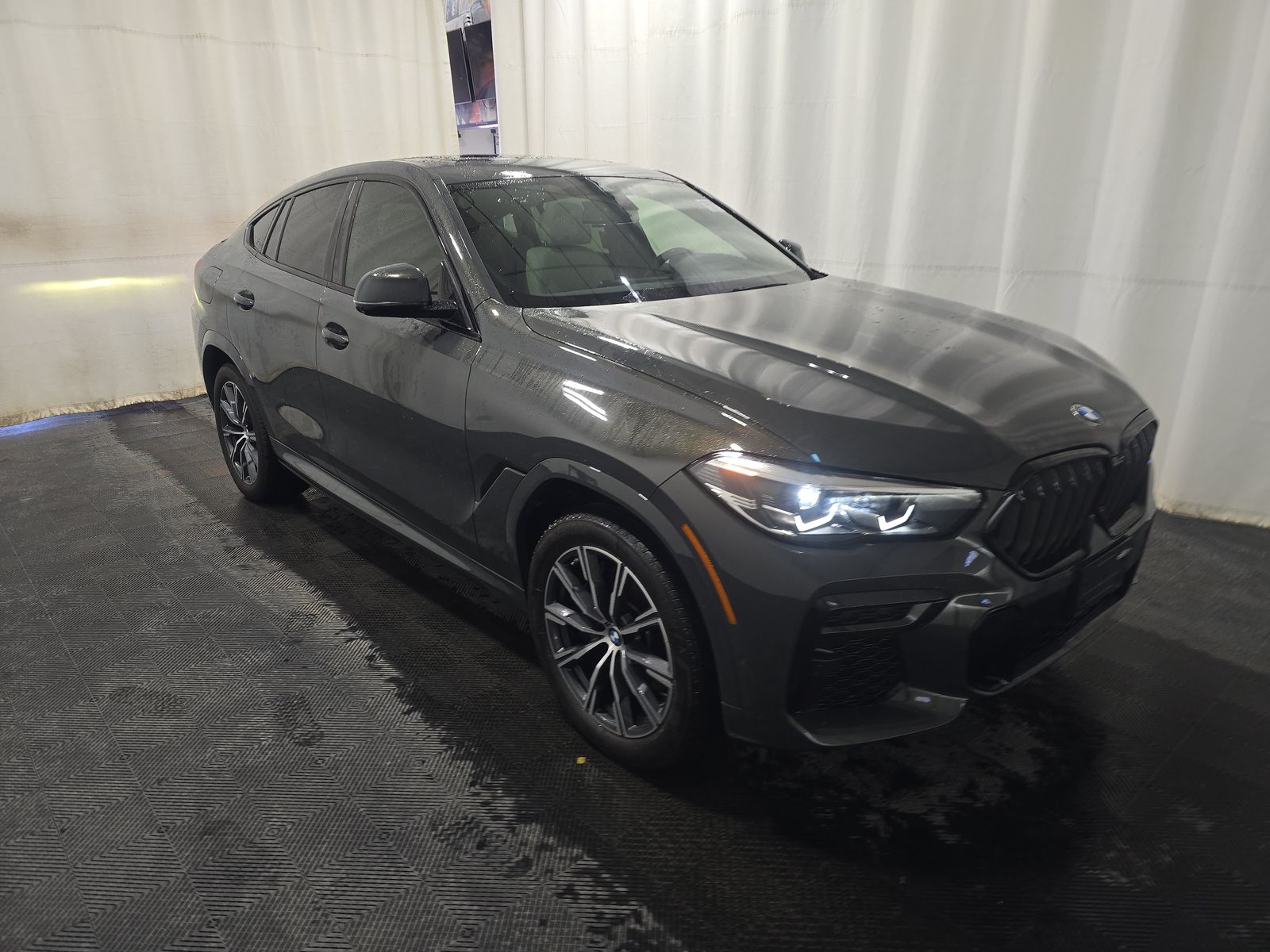 2023 BMW X6 xDrive40i AWD