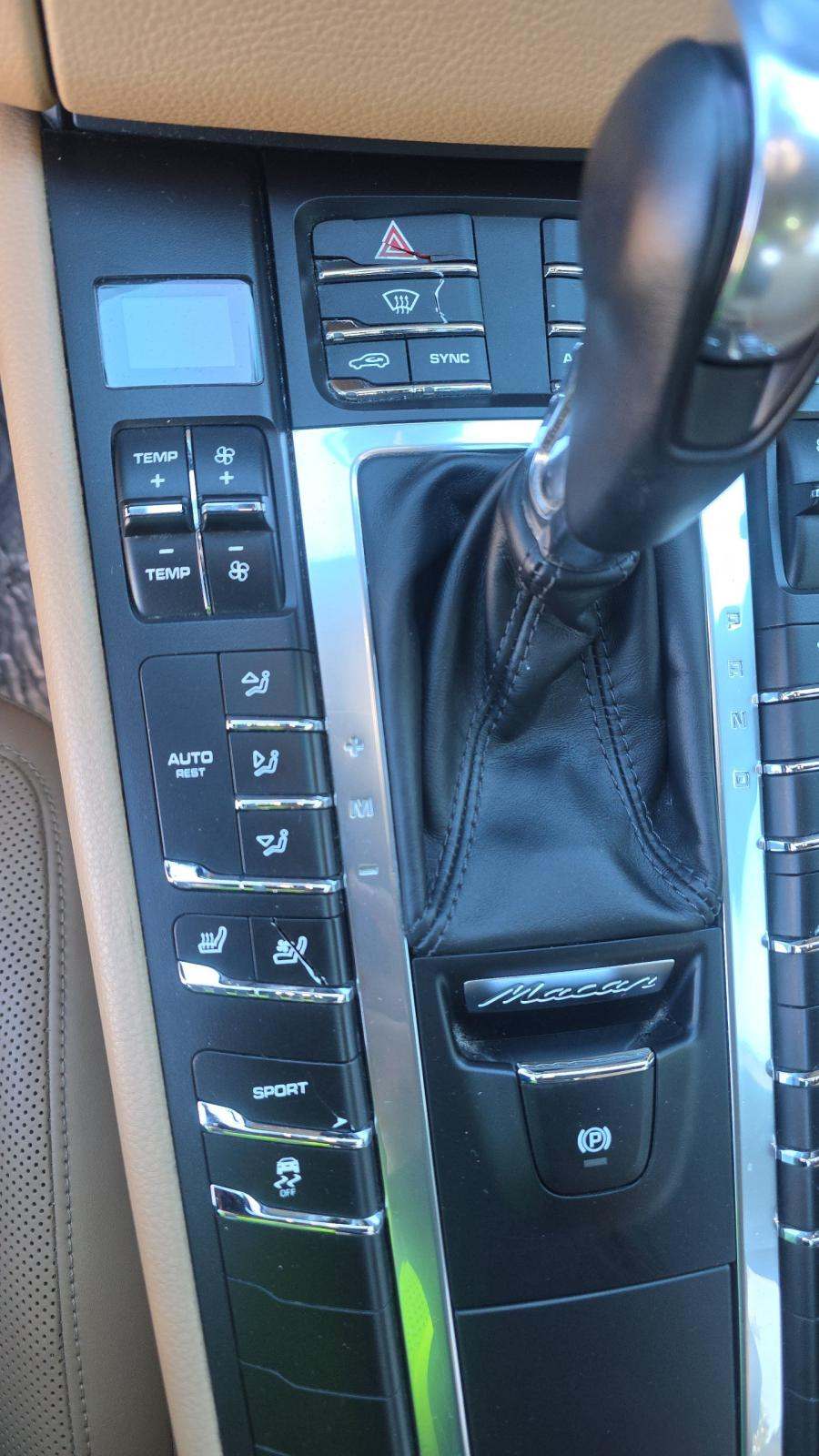 2018 Porsche Macan Base AWD