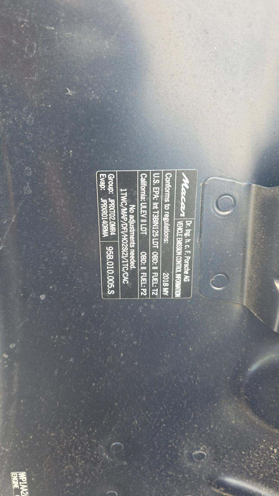 2018 Porsche Macan Base AWD