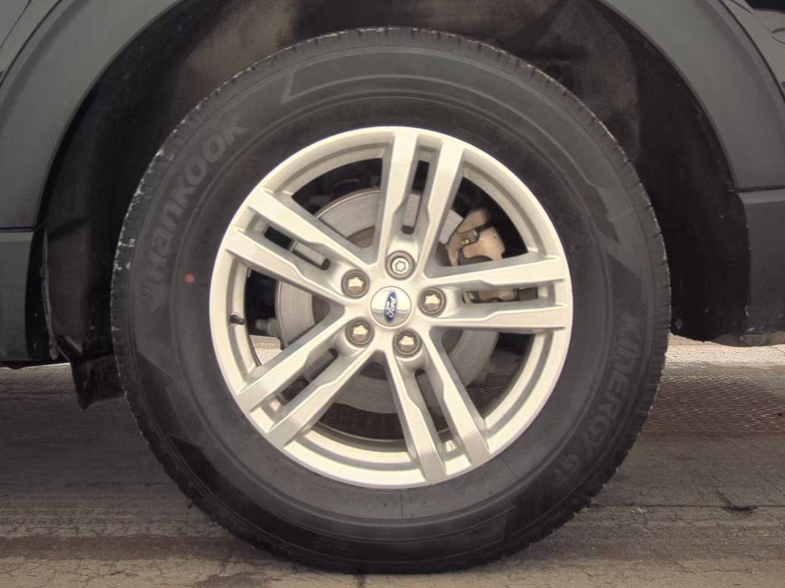 2023 Ford Explorer XLT AWD