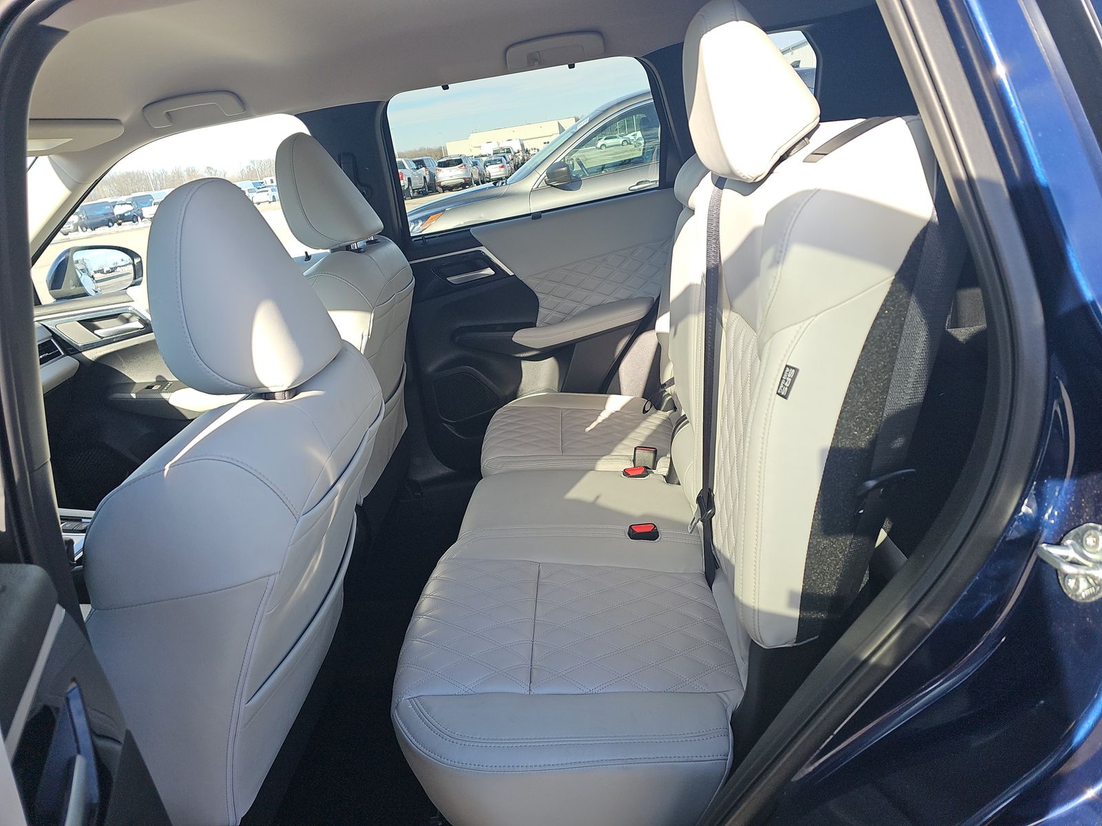 2024 Mitsubishi Outlander SEL FWD