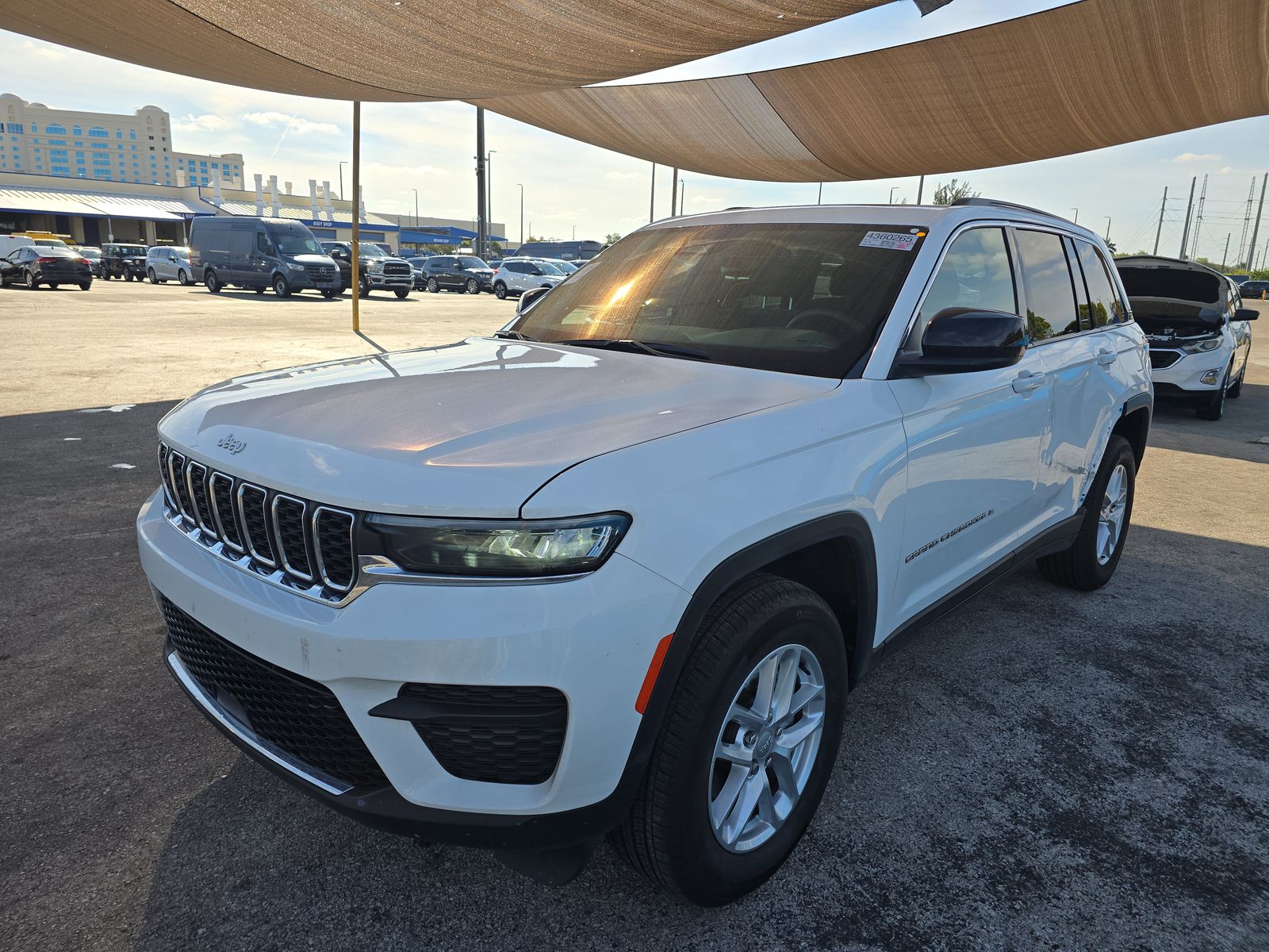 2024 Jeep Grand Cherokee Laredo X RWD