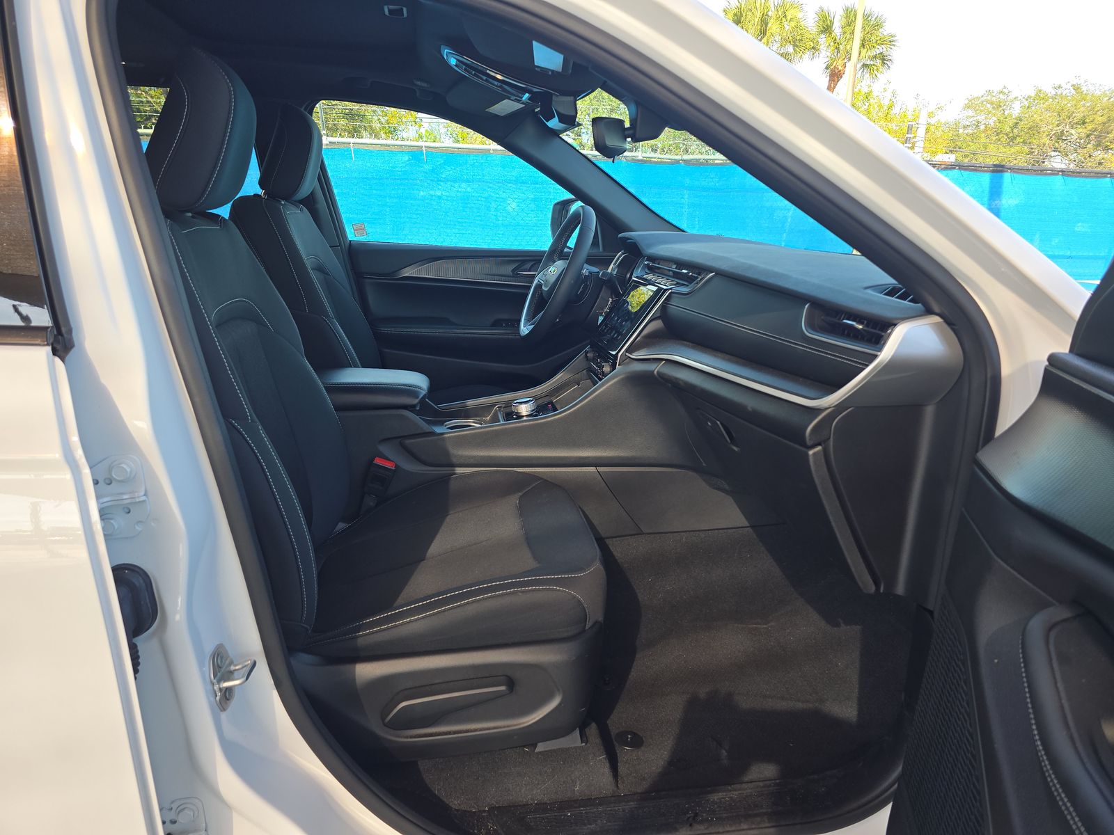 2024 Jeep Grand Cherokee Laredo X RWD