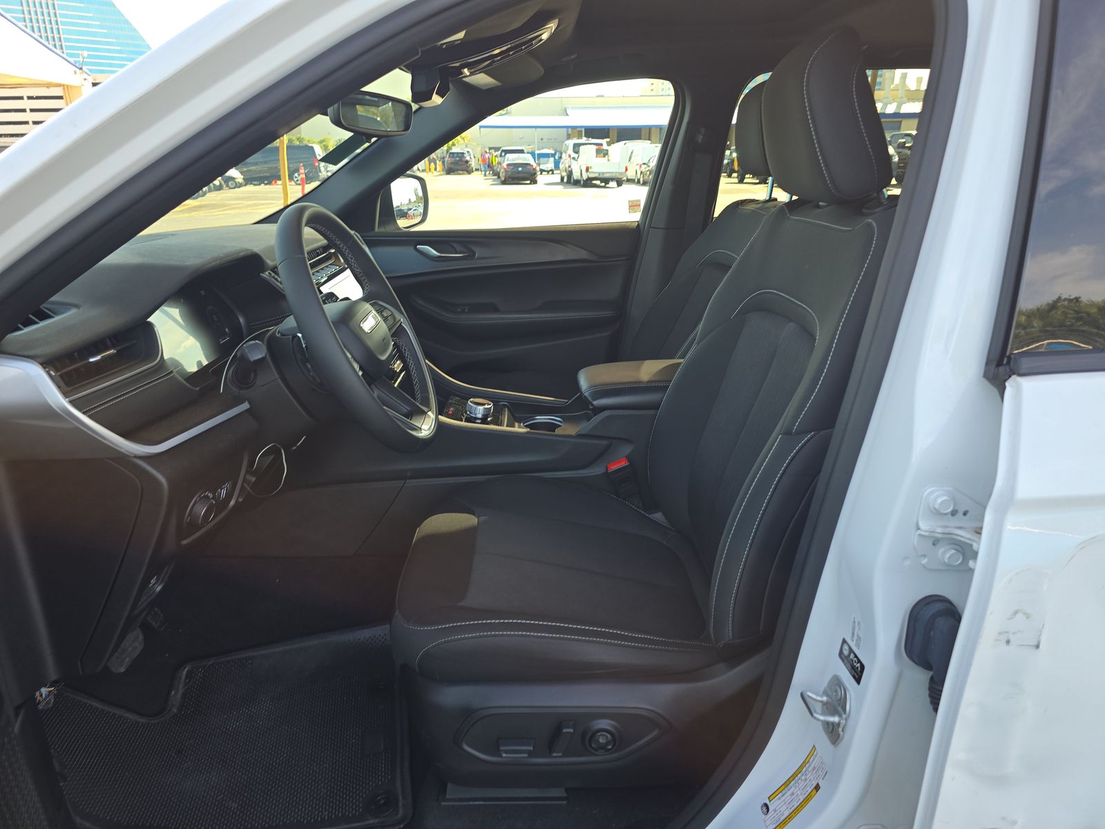 2024 Jeep Grand Cherokee Laredo X RWD