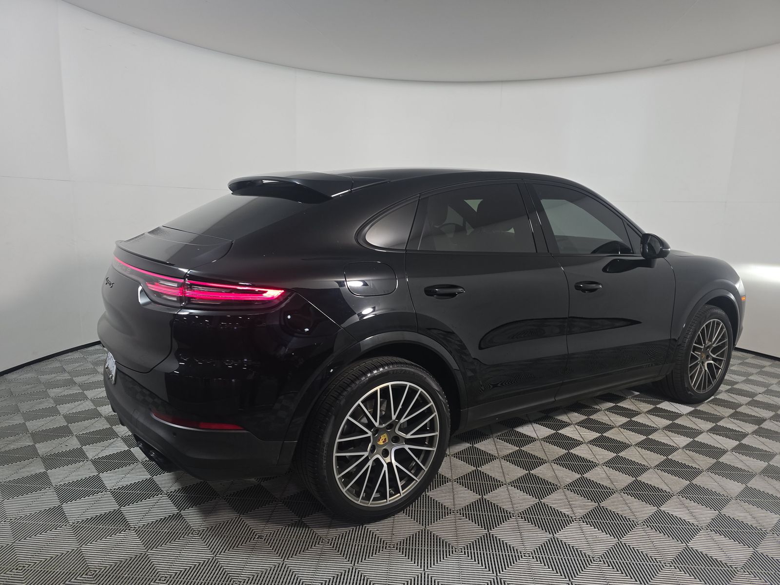 2022 Porsche Cayenne S Platinum Edition AWD