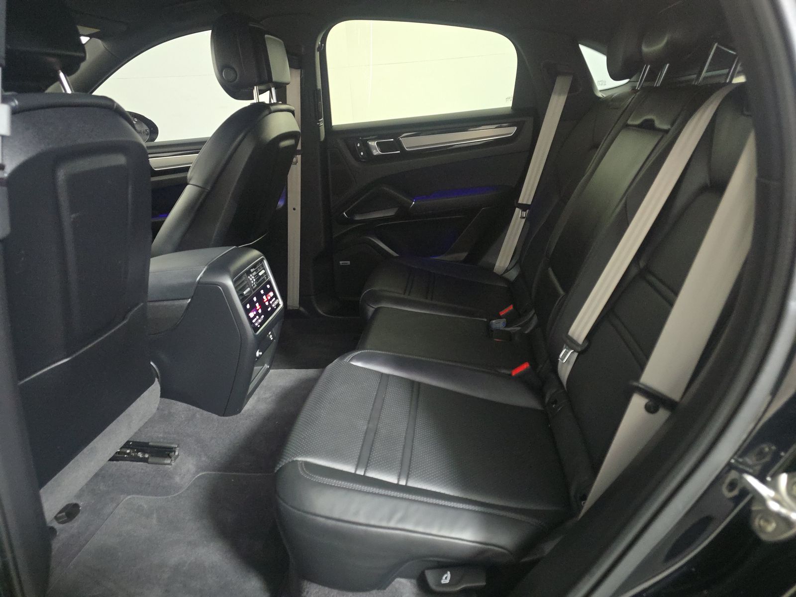 2022 Porsche Cayenne S Platinum Edition AWD